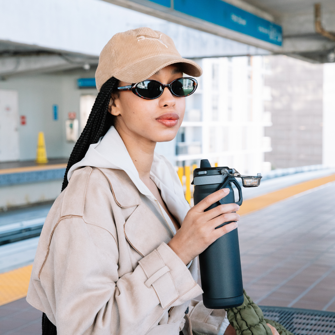 powerfill-pro-stainless-steel-water-bottle-z1 powerfill_pro_24oz_black_monochrome.png